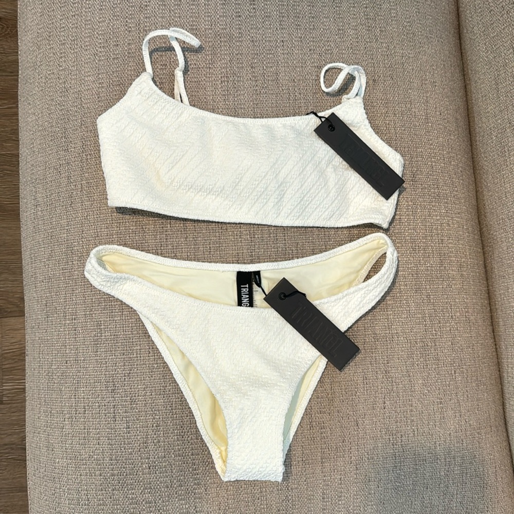 NEVER WORN Triangl brand new swim suit